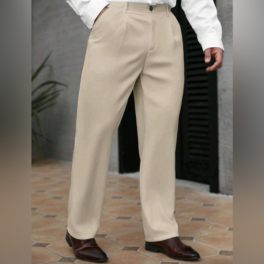 BNWT Men's Beige Pleated Front Straight Fit Trousers